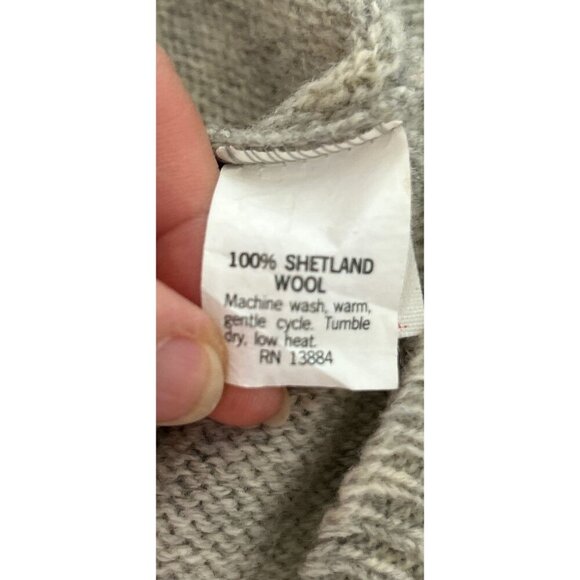 Bloomingdales Sutton Sweaters Shetland Wool Vest Gray Wool Leather Buttons - Picture 7 of 9